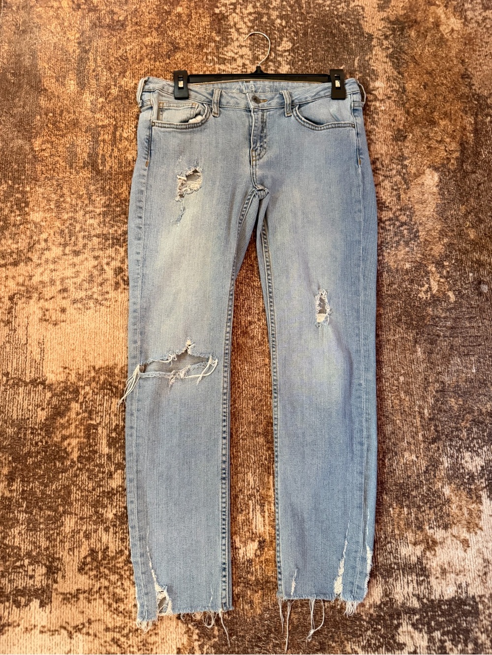 Zara Women’s Distressed Jeans #0167